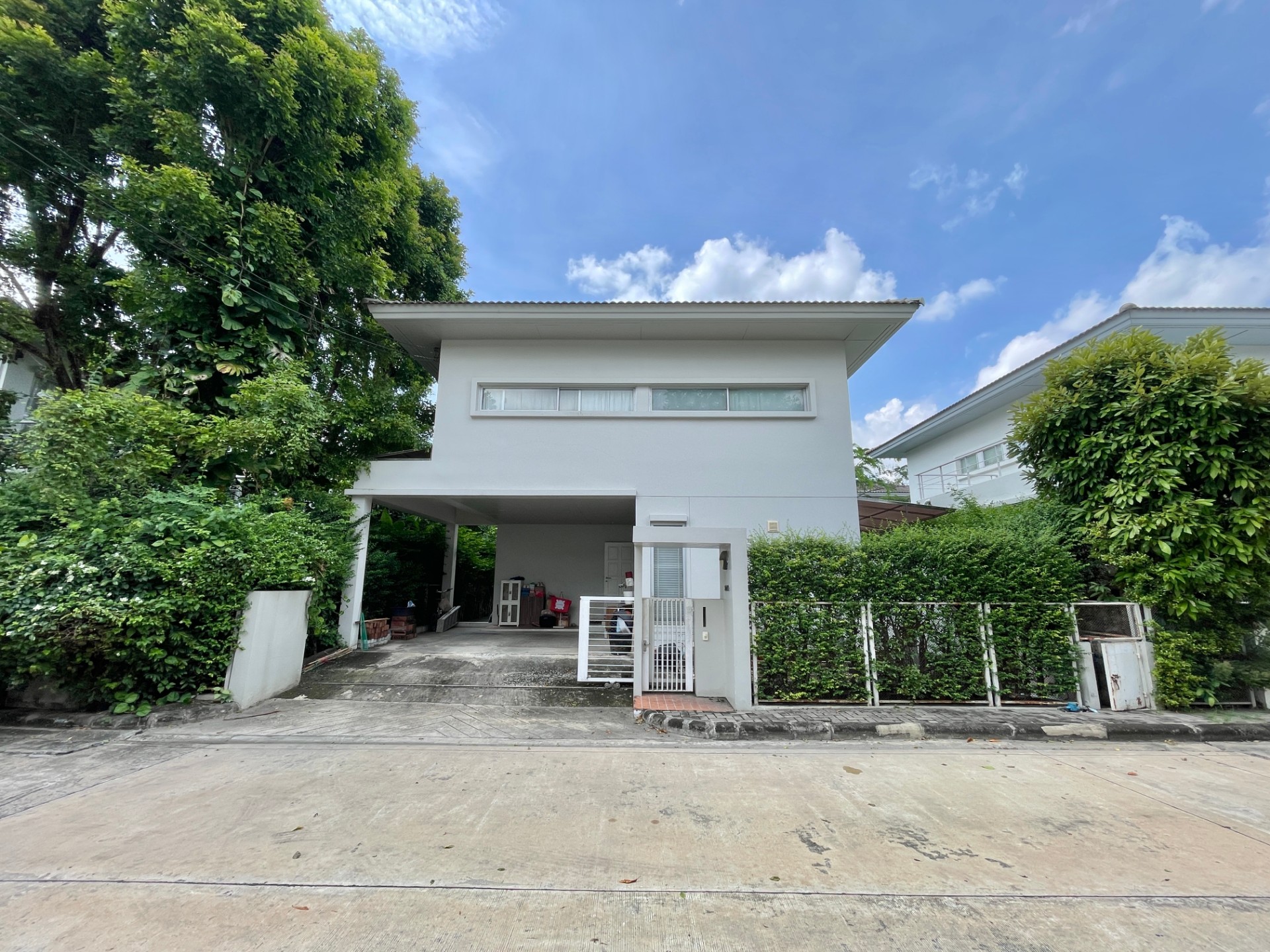 ขายบ้านเดี่ยว Noble GEO Watcharapol | ที่ดิน 54.5 ตร.ว. | 224 ตร.ม. | 3 ห้องนอน | Built-in ทั้งหลัง | ทำเลวัชรพล–บางเขน
