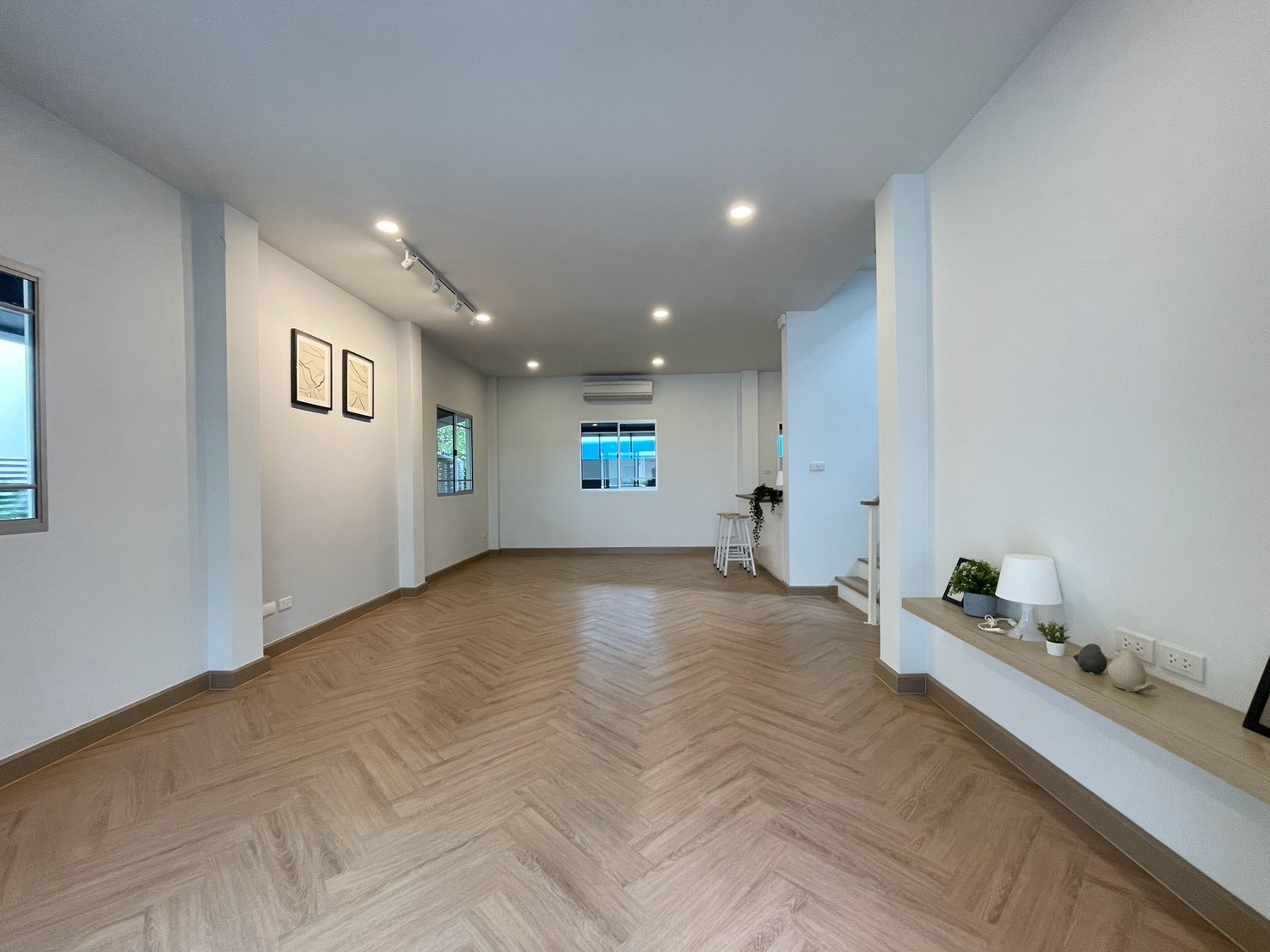 ขาย บ้านเดี่ยวรีโนเวทใหม่ พร้อมพัฒน์ 1 หทัยราษฎร์ 39 แต่งสไตล์ MUJI Minimal พร้อมเข้าอยู่ ราคาคุ้มกว่าหลังอื่น - Image 6