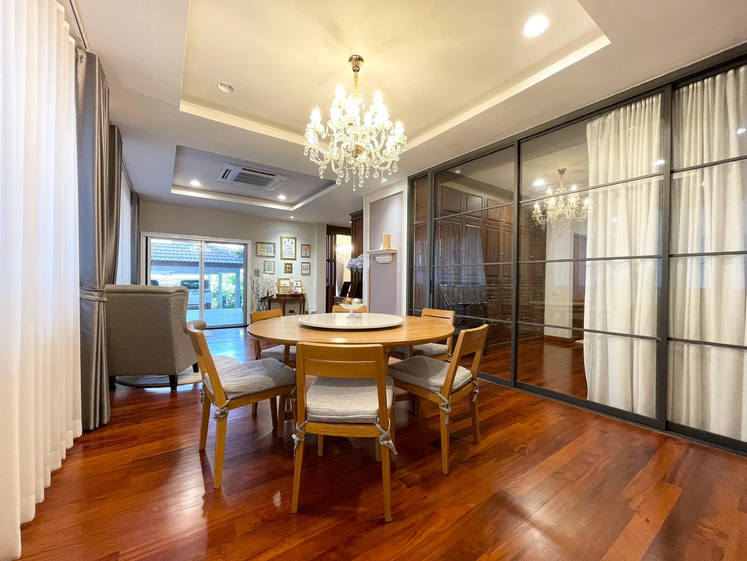 ให้เช่า บ้านเดี่ยว 3 ชั้น ทองหล่อ 25 | ที่ดิน 112 ตร.ว. | พื้นที่ใช้สอย 420 ตร.ม. | 5 ห้องนอน | ใจกลางทองหล่อ - Image 9