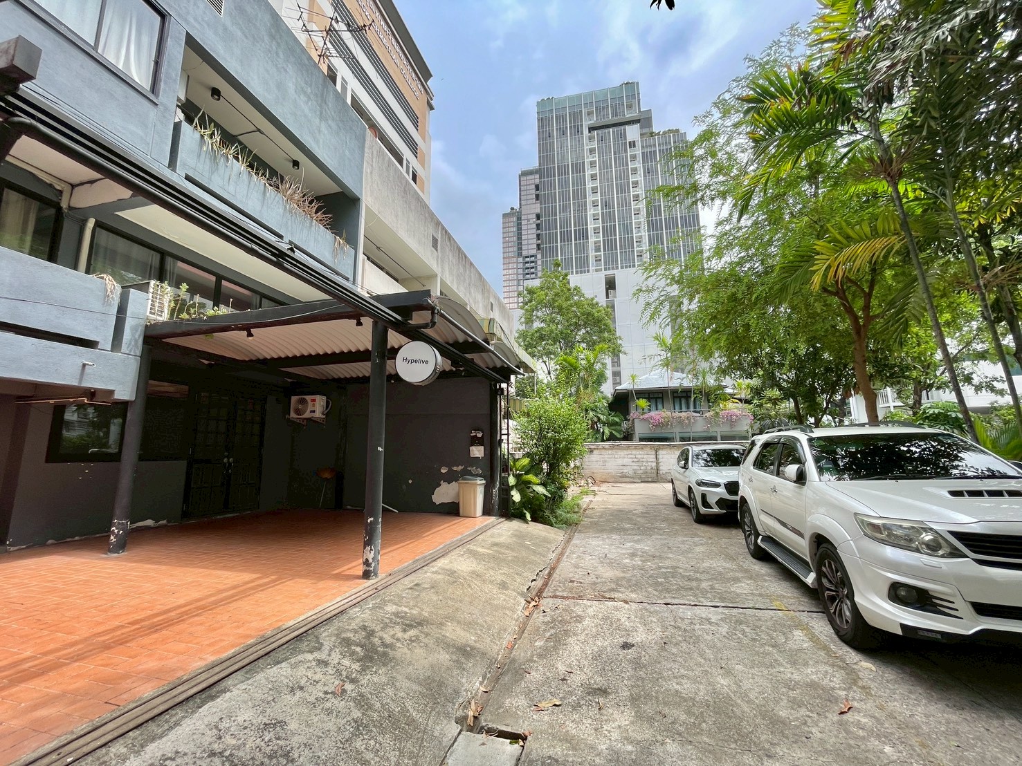 ให้เช่า ทาวน์โฮมขนาดใหญ่ ใจกลางสาทร – ถนนปั้น (Pan Road) - Image 3