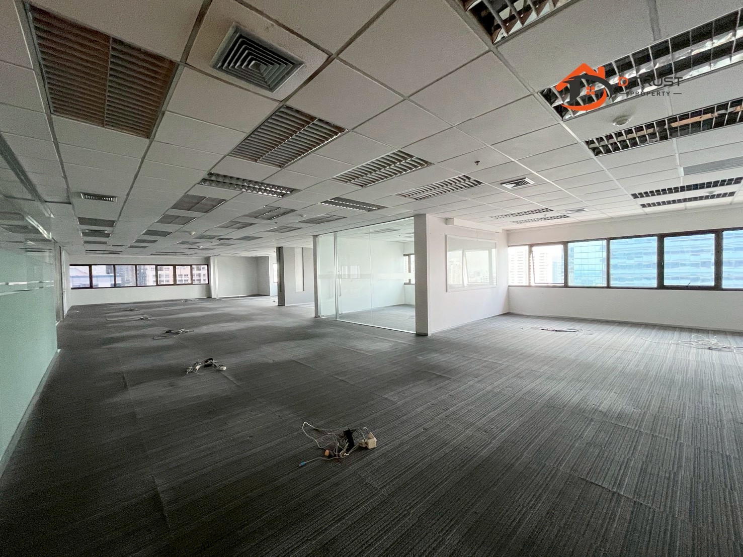 สำนักงานให้เช่า อาคารสรชัย สุขุมวิท 63 ถนนเอกมัย แขวงคลองตันเหนือ เขตวัฒนา  - Image 3