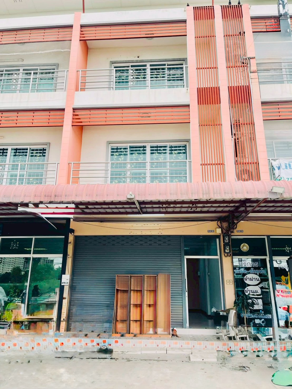 ให้เช่า อาคารพาณิชย์ 3 ชั้น ติดถนนใหญ่บัวนครินทร์ (บางนา กม.5) เหมาะทำตึกแถว/โฮมออฟฟิศ/หน้าร้าน