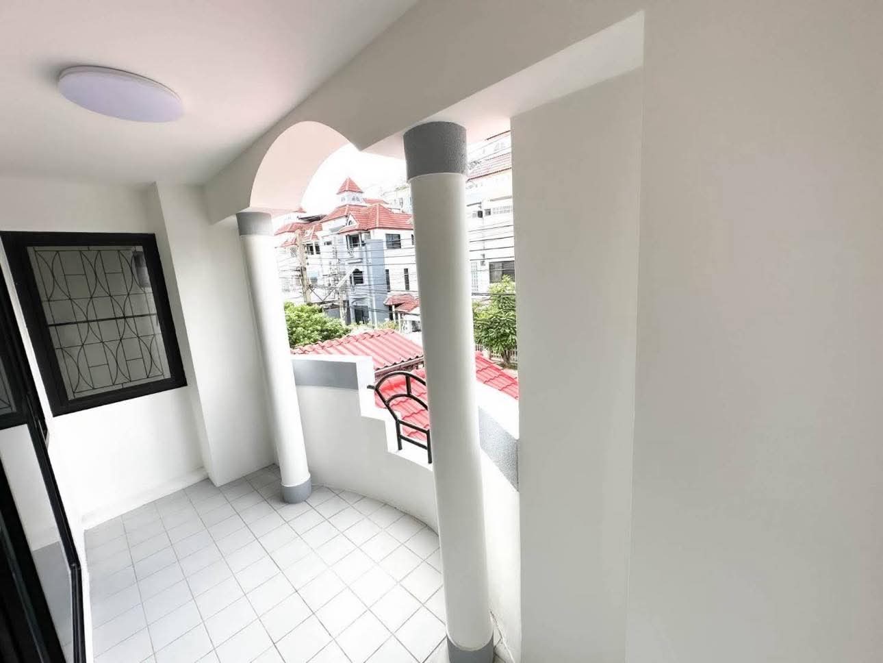 ให้เช่า บ้านแฝด 4 ชั้น Home Avenue สุขุมวิท 101/1 | Pet Friendly | 3 ห้องนอน 4 ห้องน้ำ | Fully Furnished - Image 6
